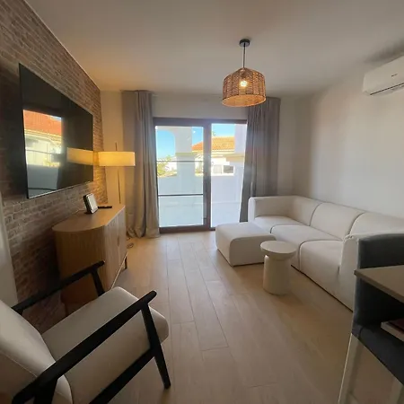 Апартаменти Windsor Park Brand New