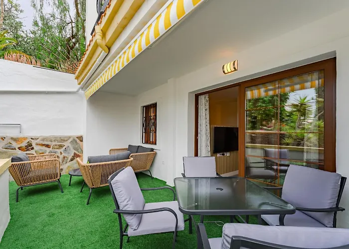 Апартаменти Windsor Park Brand New *